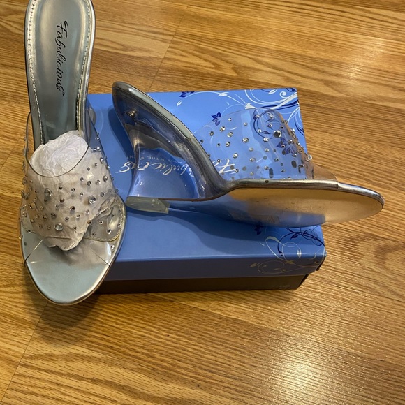 Sold - Picture 2 of 7